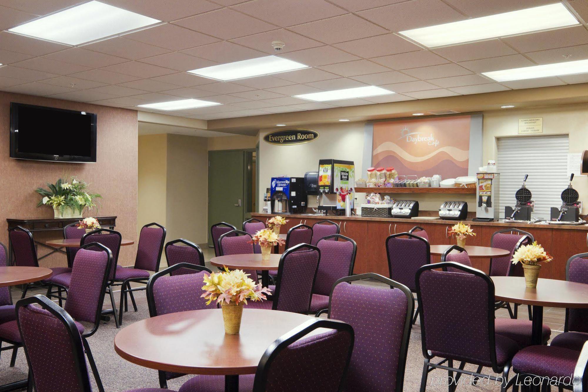 Days Inn By Wyndham Thunder Bay North Екстер'єр фото